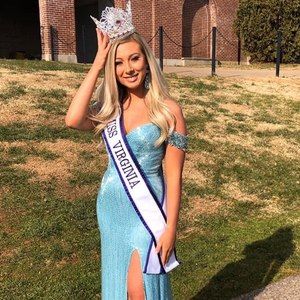 Meet your Posher, Caroline